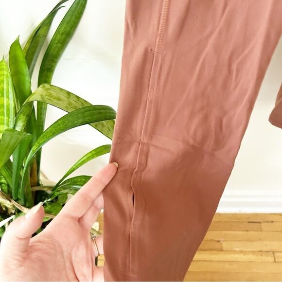 Lululemon Unlimit High-Rise Keyhole Tight 25" Brier Rose Activewear Stretch Sz 4 - Picture 6 of 9